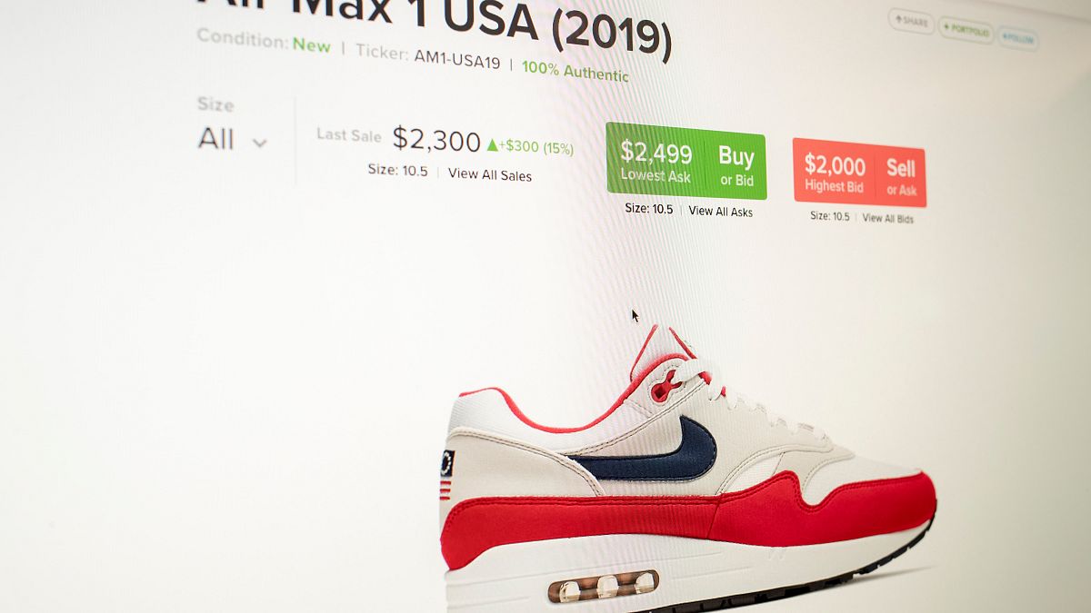Nike 'kölelik eleştirisi' sonrası ilk ABD bayraklı ayakkabı modelini piyasadan çekti