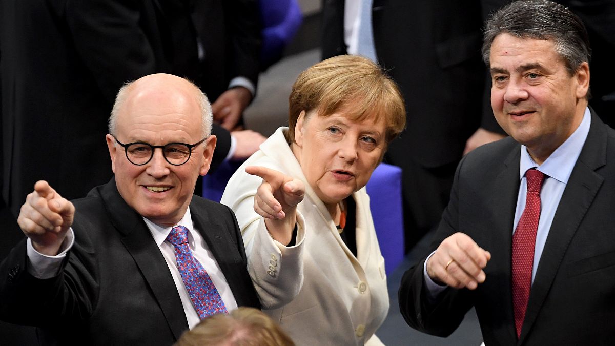 Válságba kerülhet Merkel kormánya der Leyen jelölése miatt