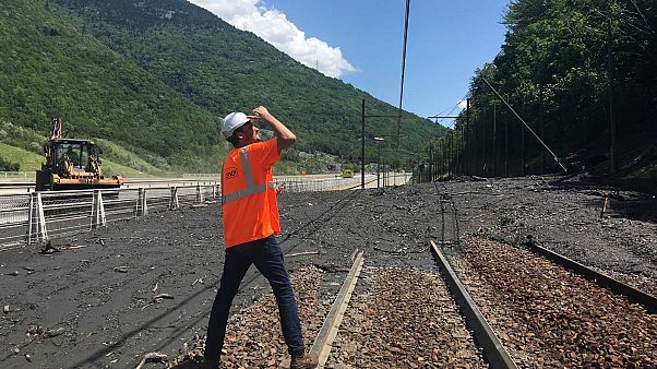 Colata di fango sui binari: disagi sulla linea TGV tra Francia e Italia Colata di fango sui binari: disagi sulla linea TGV tra Francia e Italia