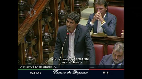 Sea Watch 3, questo è il momento in cui Fratoianni dà del rosicone a Salvini Sea Watch 3, questo è il momento in cui Fratoianni dà del rosicone a Salvini