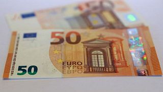 پیشروی دوباره دلار و یورو؛ قیمت سکه افزایش یافت