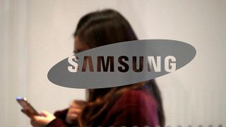Samsung iki ay önce geri çektiği katlanabilir telefonu Galaxy Fold'u yeniden piyasaya sürecek