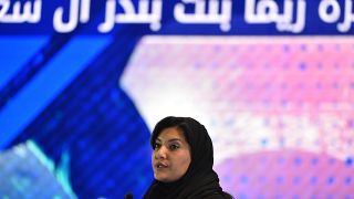 أول رد فعل لسفيرة السعودية في واشنطن على قرار رفع قيود السفر عن المرأة