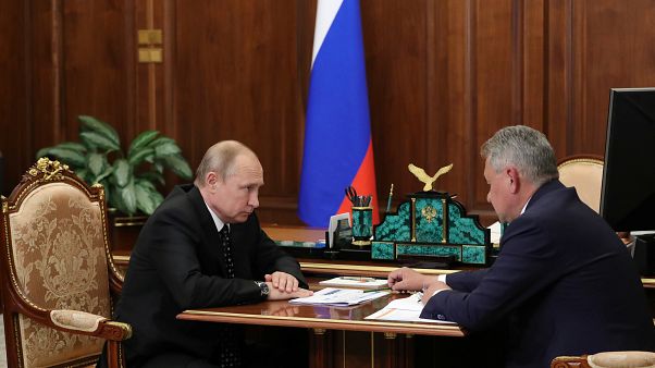 Rusya Devlet Başkanı Vladimir Putin, Savunma Bakanı Sergey Şoygu ile görüştü Rusya Devlet Başkanı Vladimir Putin, Savunma Bakanı Sergey Şoygu ile görüştü