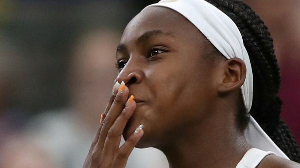 ABD'li 15 yaşındaki tenisçi Gauff, Wimbledon'da yıldızlara set vermeden rekor kırdı ABD'li 15 yaşındaki tenisçi Gauff, Wimbledon'da yıldızlara set vermeden rekor kırdı