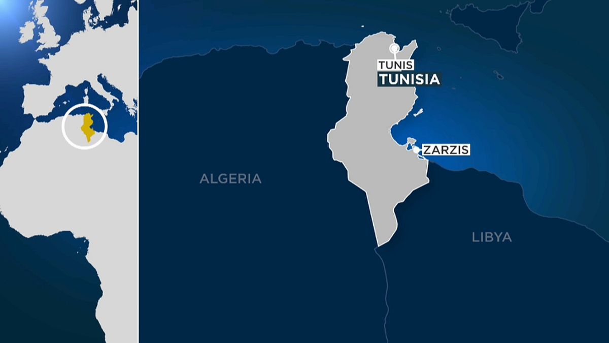 Flüchtlingsboot kentert vor Tunesien: Dutzende Tote befürchtet