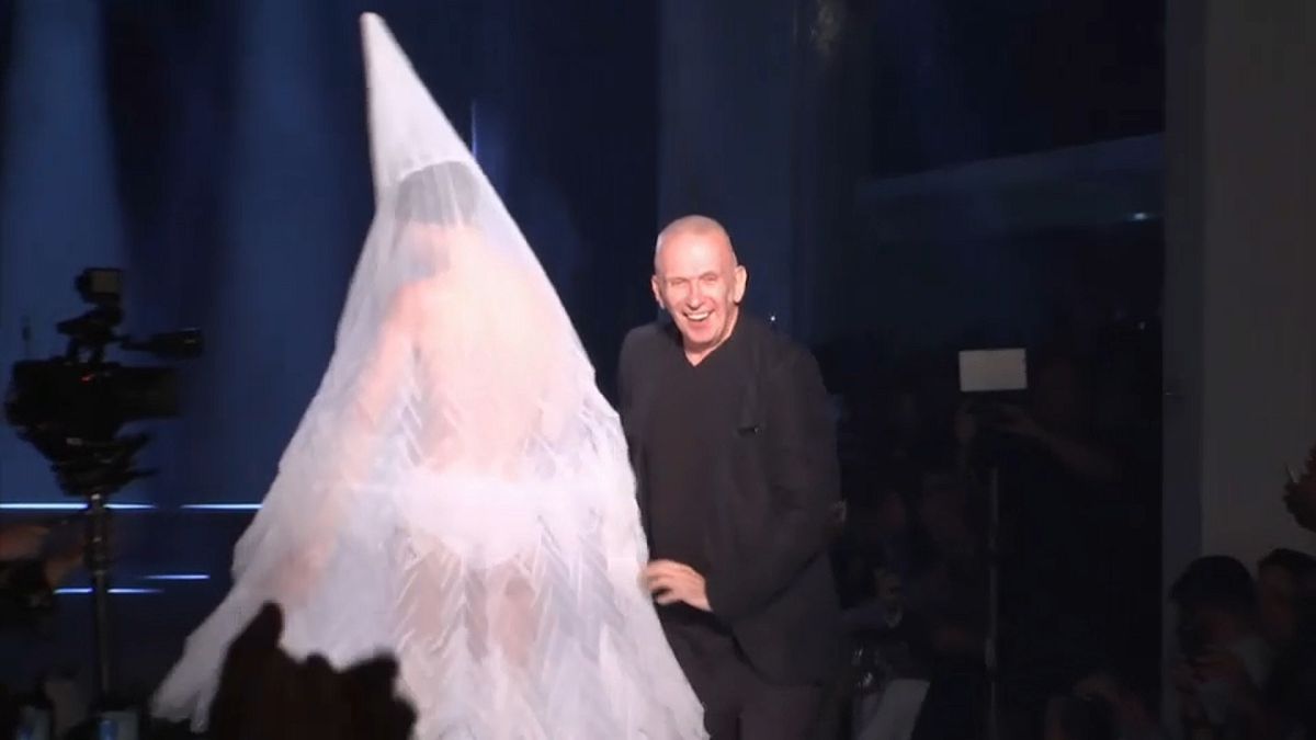 Gaultiers Hochzeitskleid: gewagt, nicht züchtig