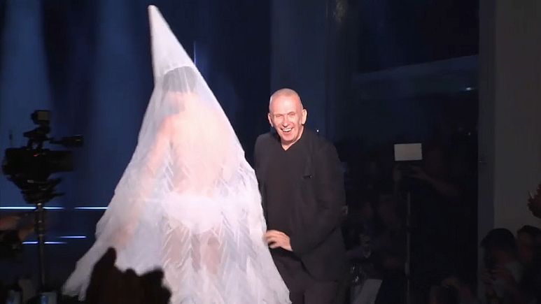 Gaultiers Hochzeitskleid: gewagt, nicht züchtig Gaultiers Hochzeitskleid: gewagt, nicht züchtig
