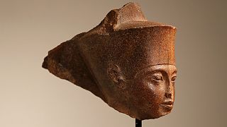 مجسمه سر توت‌عنخ‌آمون، یازدهمین فرعون مصر باستان