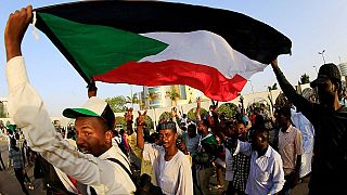 Sudan'da asker ile sivil anlaştı: Taraflar seçimlere kadar iktidarı dönüşümlü paylaşacak