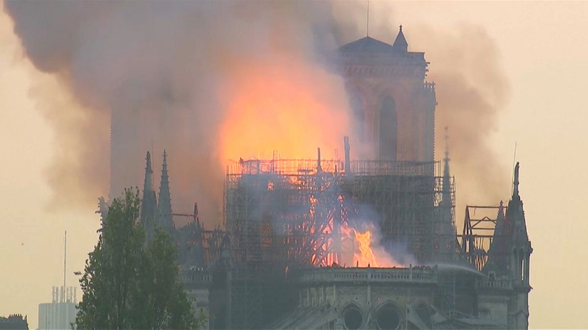 L'incendie de Notre-Dame au cœur d'un scandale sanitaire