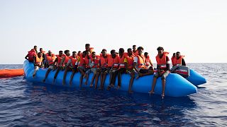 Migranti, "Alan Kurdi" salva 65 migranti: in rotta verso Lampedusa