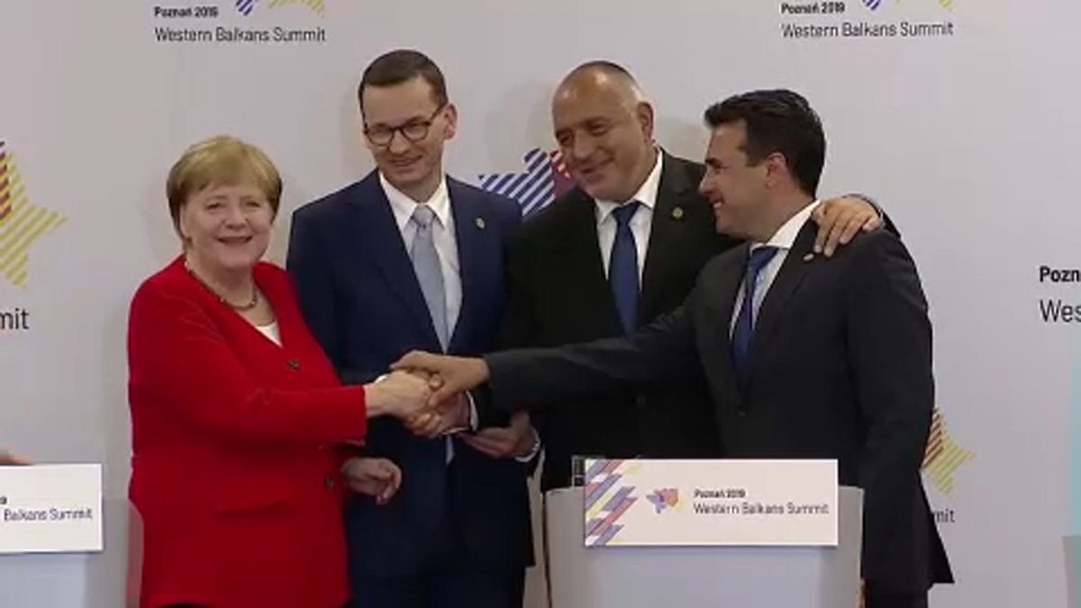 Angela Merkel defende alargamento da UE aos Balcãs
