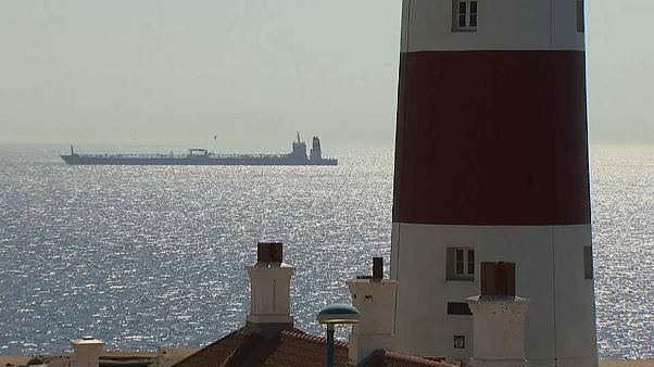 Britische Marine stoppt Öltanker - Iran droht London Britische Marine stoppt Öltanker - Iran droht London
