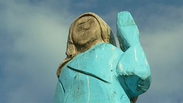 Estátua de Melania Trump causa espanto na Eslovénia Estátua de Melania Trump causa espanto na Eslovénia