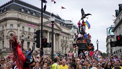 Marchas do orgulho gay percorrem Europa 