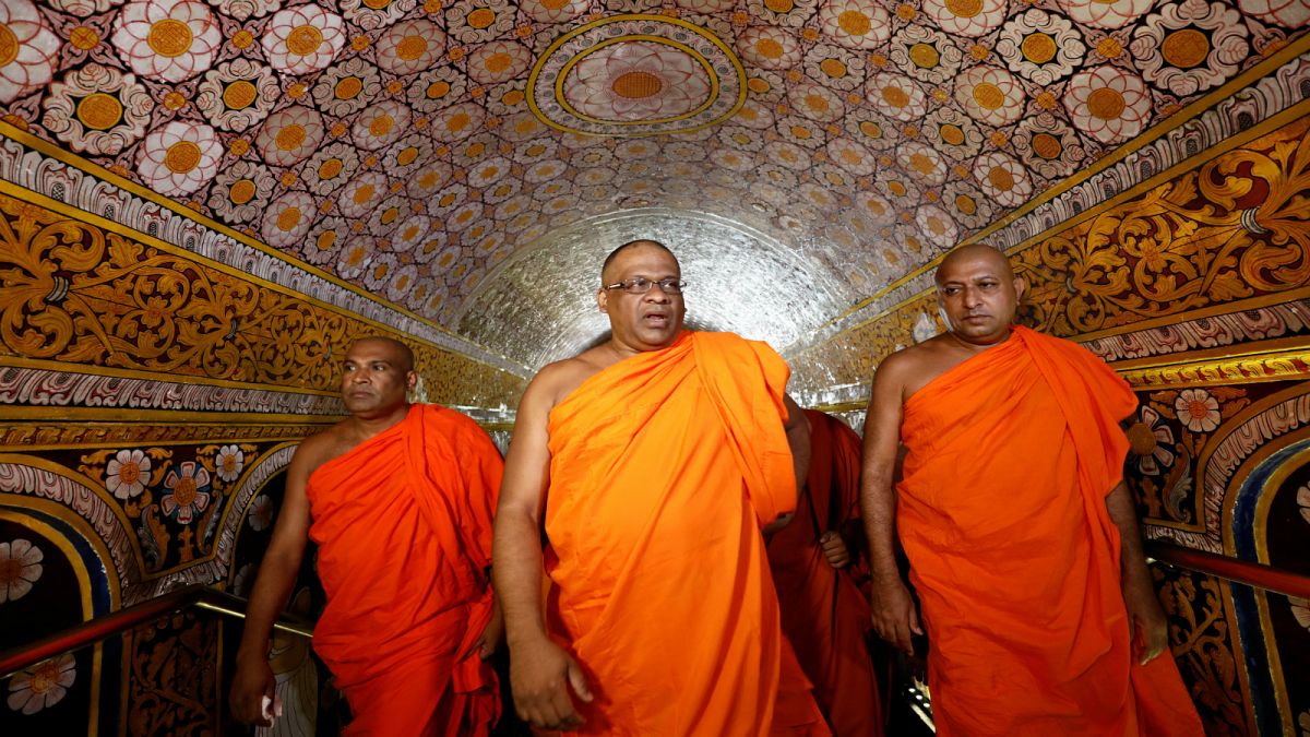 تأهب أمني بسريلانكا مع عقد رهبان بوذيين أول اجتماع منذ هجمات عيد القيامة