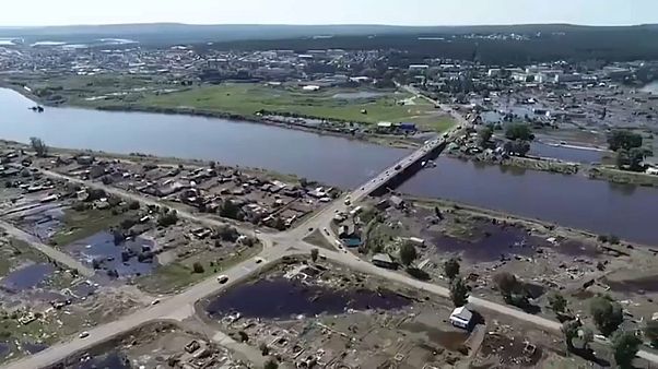 Sibérie : opérations de nettoyage après les inondations Sibérie : opérations de nettoyage après les inondations