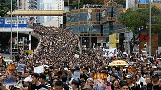 Disturbios en Hong Kong en una nueva jornada de protesta en las calles