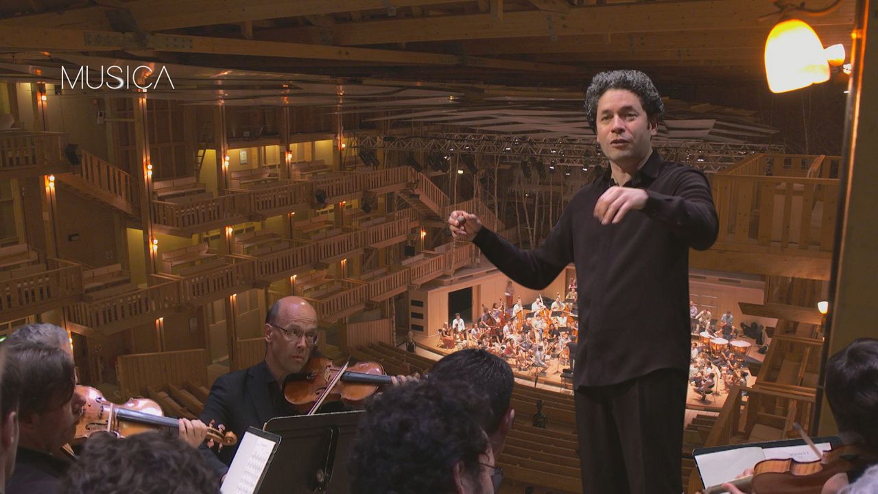 Gustavo Dudamel incanta il Festival "Incontri Musicali d'Évian" Gustavo Dudamel incanta il Festival "Incontri Musicali d'Évian"