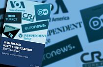 SETA’nın kendini savunmak için dünyadan örnek gösterdiği çalışmalarda “gazeteci fişlemesi” var mı?