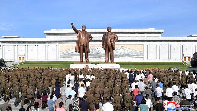 شاهد: إحياء الذكرى الـ25 لرحيل مؤسس كوريا الشمالية