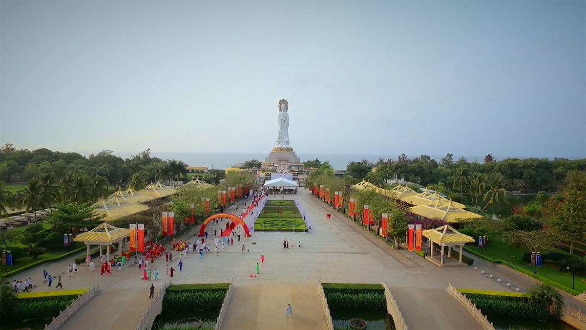 شهر ساحلی سانیای چین برای جذب گردشگر جا پای دبی می‌گذارد