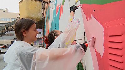 Graffiti sanatçıları Ekaterinburg'un rengini değiştirdi