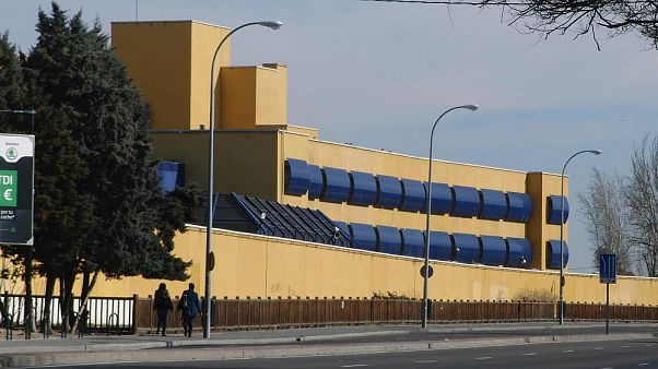 Exigen la dimisión del director de un centro para inmigrantes español por supuestas torturas Exigen la dimisión del director de un centro para inmigrantes español por supuestas torturas
