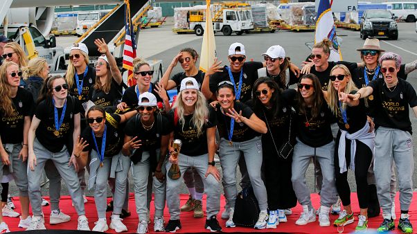 Le retour triomphal des championnes du Mondial 2019 aux Etats-Unis Le retour triomphal des championnes du Mondial 2019 aux Etats-Unis