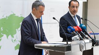 Ο Υπουργός Εξωτερικών της Κύπρου Νίκος Χριστοδουλίδης και ο Υπουργός Εξωτερικών της Ελβετίας Ignazio Cassis, προβαίνουν σε δηλώσεις στα ΜΜΕ.