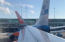 Zwei Flugzeuge kollidieren am Flughafen Amsterdam