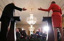 Trump İngiltere'ye tepkisini güncelledi: "Bize kakaladıkları kaçık büyükelçiye bayılmıyoruz"