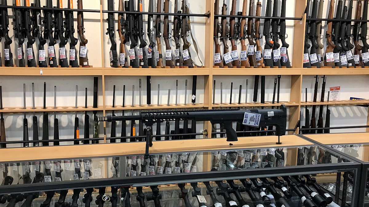 Yeni Zelanda'nın Christchurch kentinde bir silah dükkanı