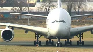 Át kell vizsgálni a legrégebbi Airbus A380-asokat