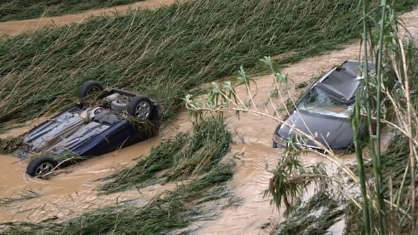 Le nord de l'Espagne se remet lentement de violentes inondations Le nord de l'Espagne se remet lentement de violentes inondations