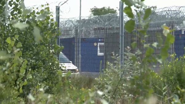 Венгрия: мигранты за колючей проволокой Венгрия: мигранты за колючей проволокой