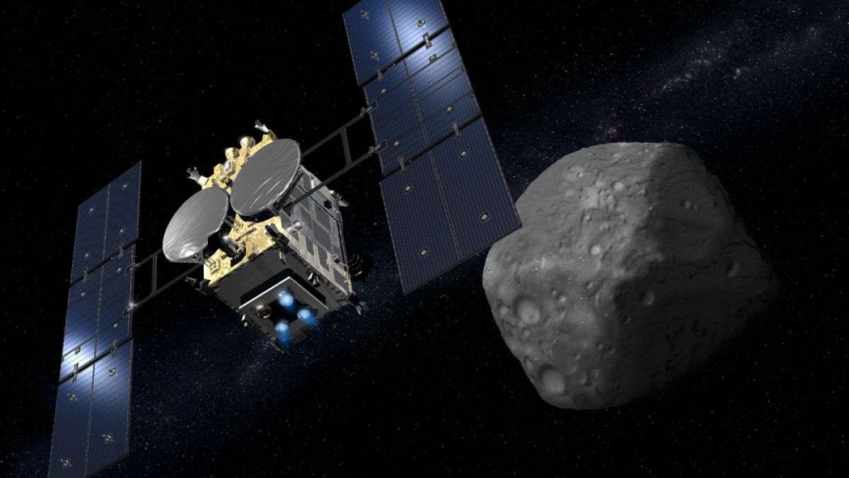 Hayabusa2 inişe geçti: Uzay aracı Ryugu asteroidinden örnekler toplayacak