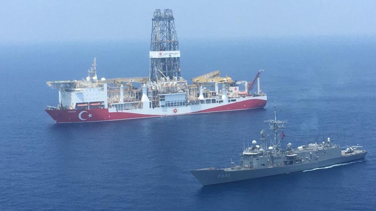 Τουρκικό ΥΠΑΜ: Πολεμικά σκάφη συνοδεύουν τα γεωτρύπανα