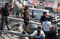 Alman kadın gemi kaptanı Carola Rackete