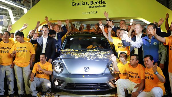 El mítico 'escarabajo' de Volkswagen deja de fabricarse El mítico 'escarabajo' de Volkswagen deja de fabricarse