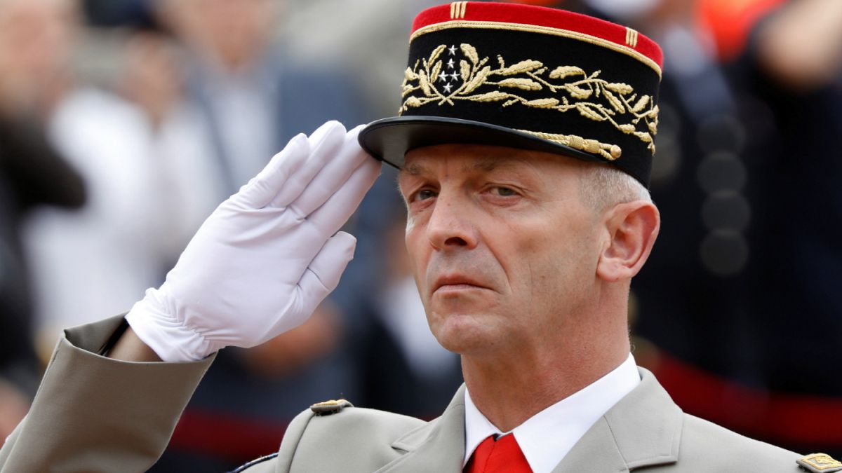 فرانسوا لوكوانتر قائد القوات الفرنسية المسلحة 