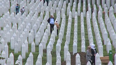 Mourners mark anniversary of Srebrenica massacre