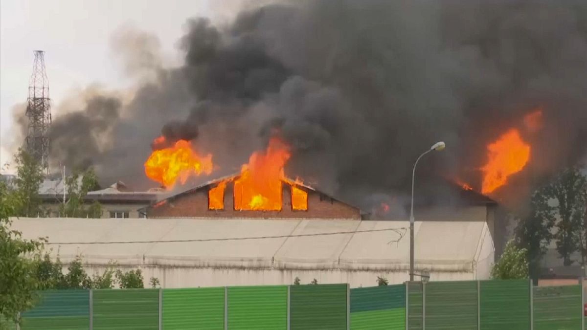 Incendio in una centrale elettrica fuori Mosca, un morto e 13 feriti