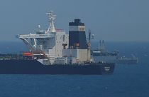 پلیس جبل الطارق ناخدا و یکی از افسران نفت‌کش ایرانی را بازداشت کرد