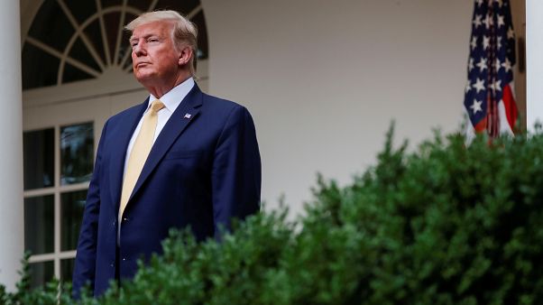 Donald Trump nos jardins da Casa Branca Donald Trump nos jardins da Casa Branca