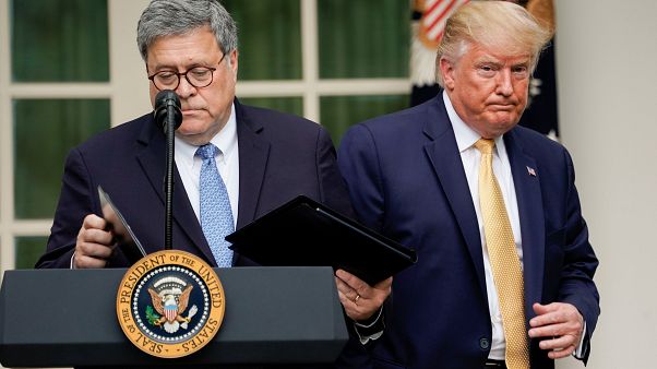 US-Justizminister William Barr und US-Präsident Donald Trump im Rosengarten des Weißen Hauses US-Justizminister William Barr und US-Präsident Donald Trump im Rosengarten des Weißen Hauses
