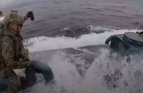 ویدئو؛ توقیف زیردریایی قاچاقچیان مواد مخدر توسط گارد ساحلی آمریکا