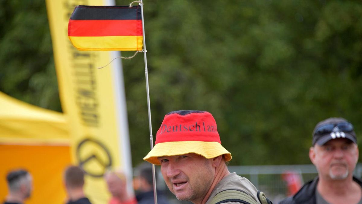 Alman istihbaratı aşırı sağcı 'Kimlikçiler Hareketi'ni takibe aldığını duyurdu