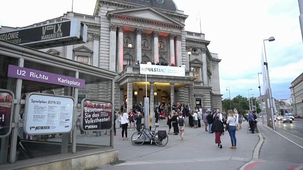 Los votantes podrían apostar por la continuidad en Austria pese a la corrupción Los votantes podrían apostar por la continuidad en Austria pese a la corrupción